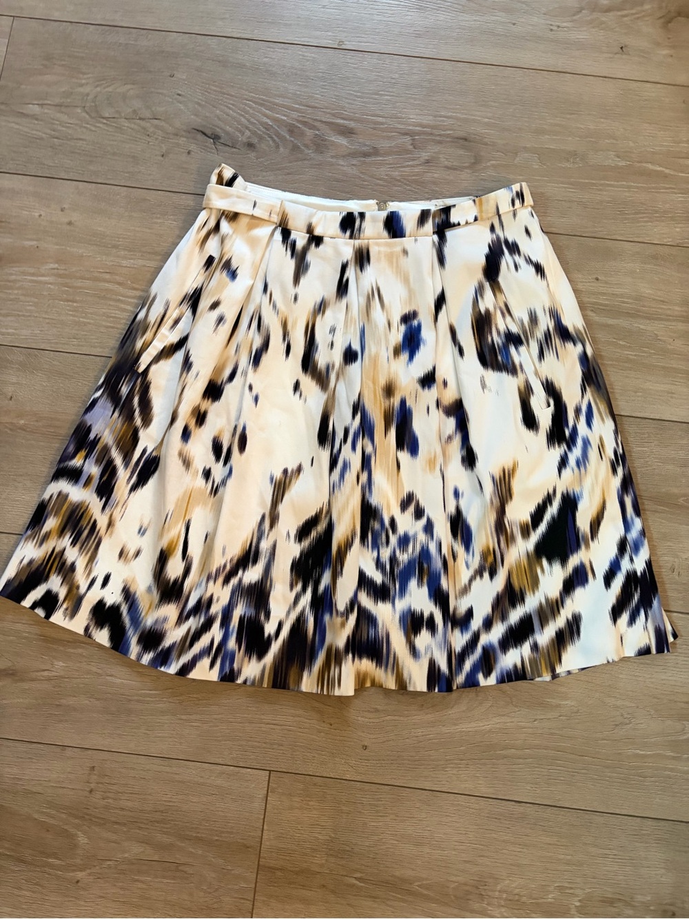 Elie Tahari Cream, Black & Blue A-Line Printed Skirt